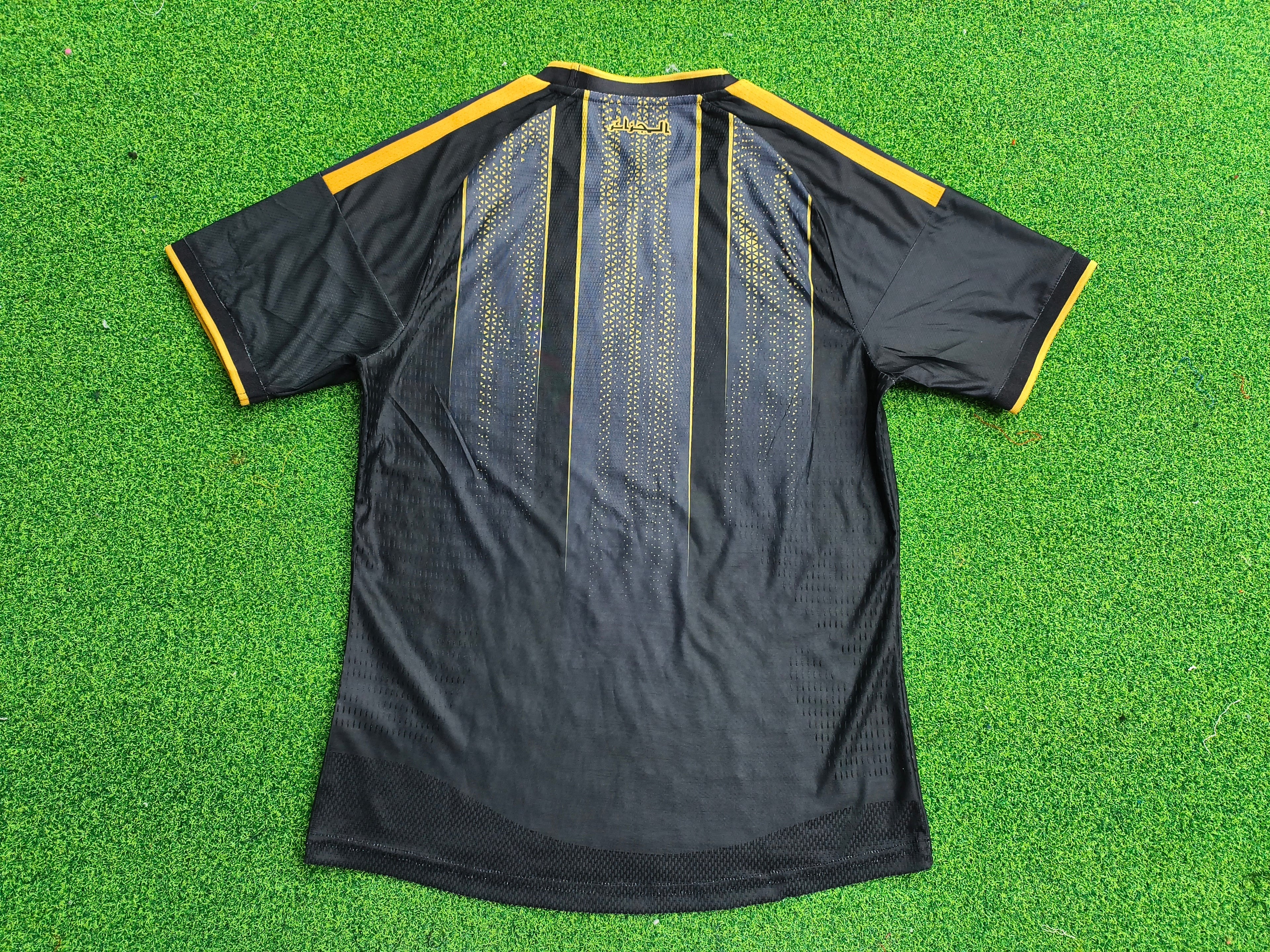 Algérie Maillot Noir et Doré 25-26