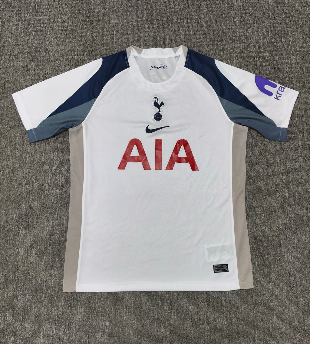 25-26 Tottenham Domicile