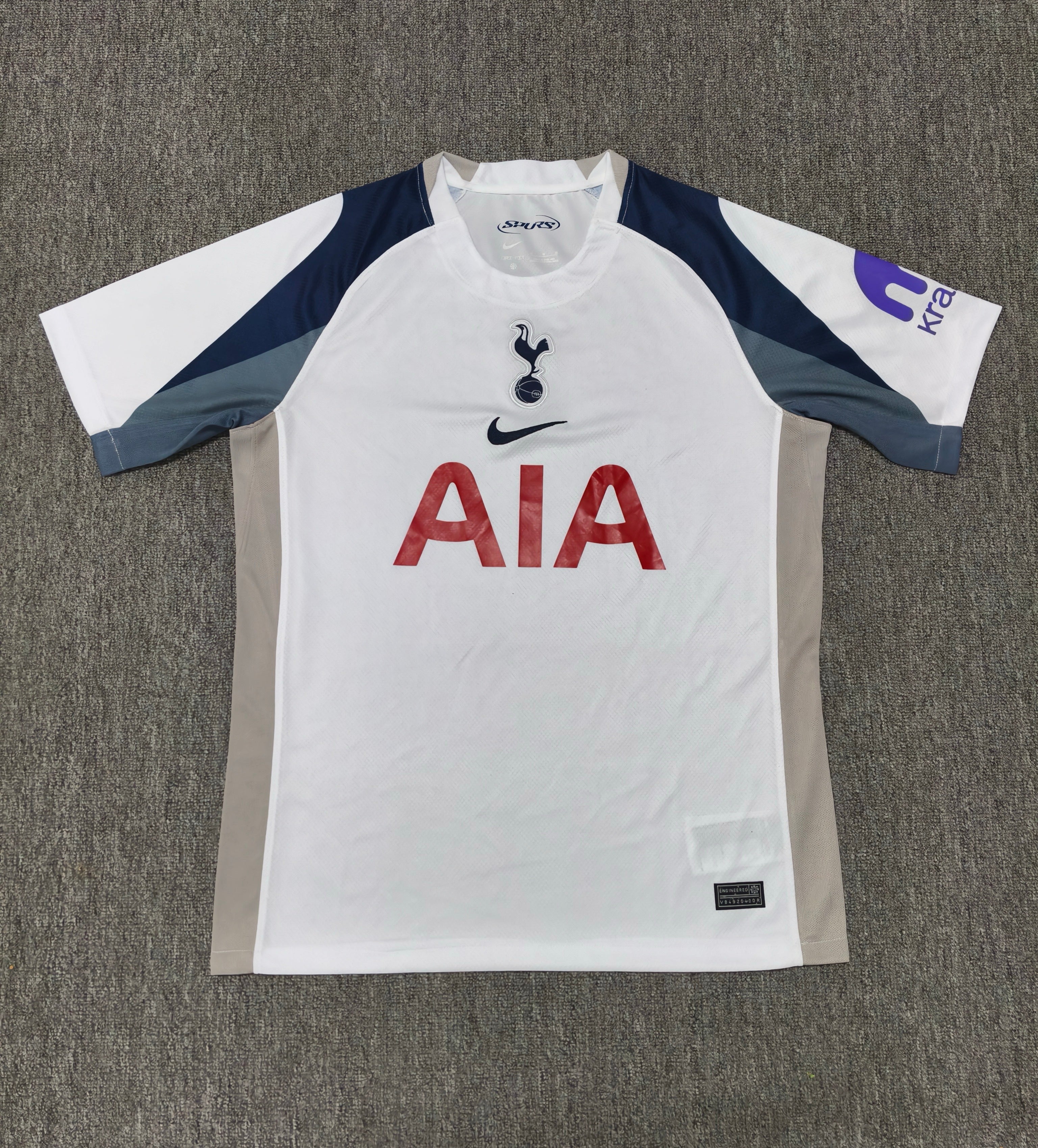 25-26 Tottenham Domicile