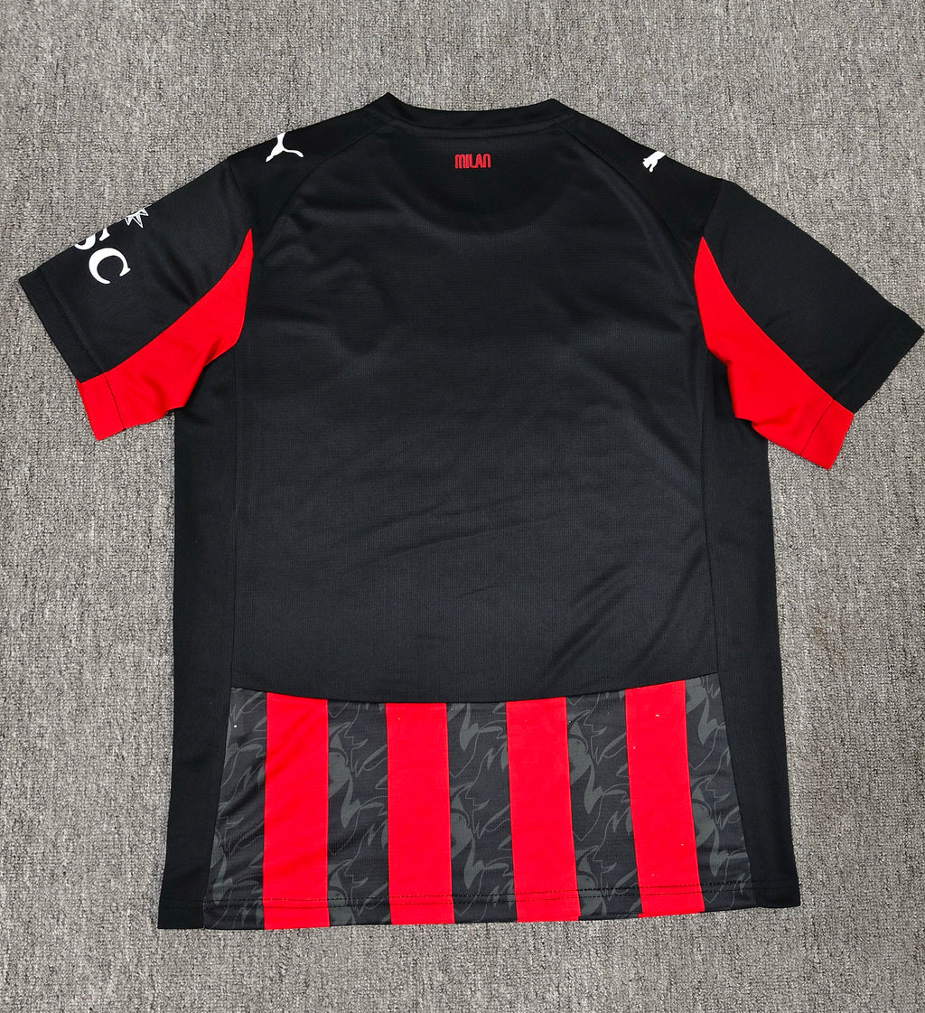 25-26 AC Milan Domicile