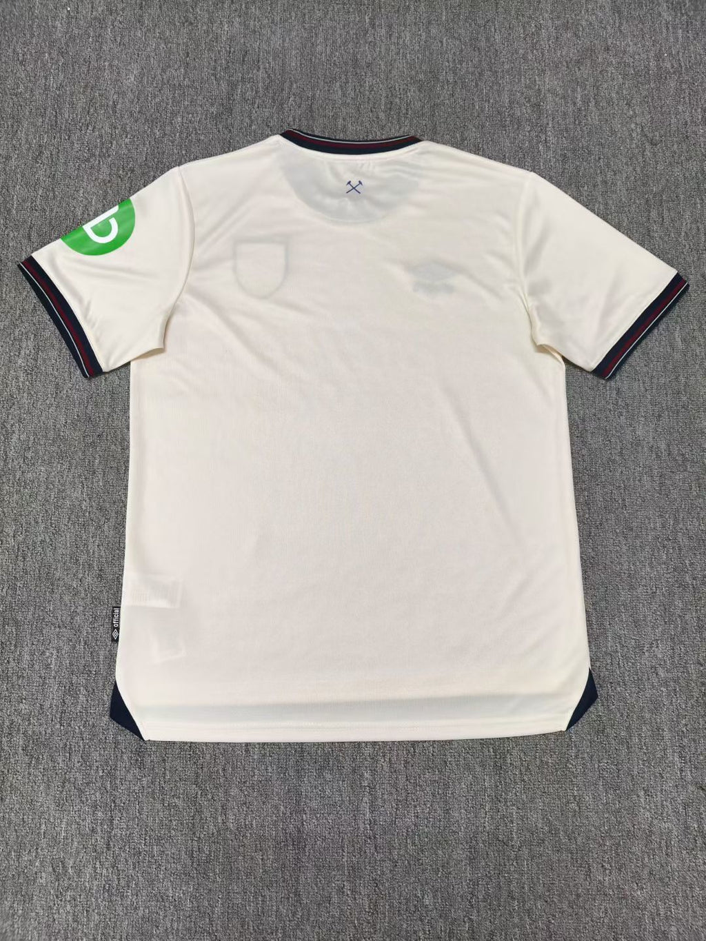 25-26 West Ham Extérieur