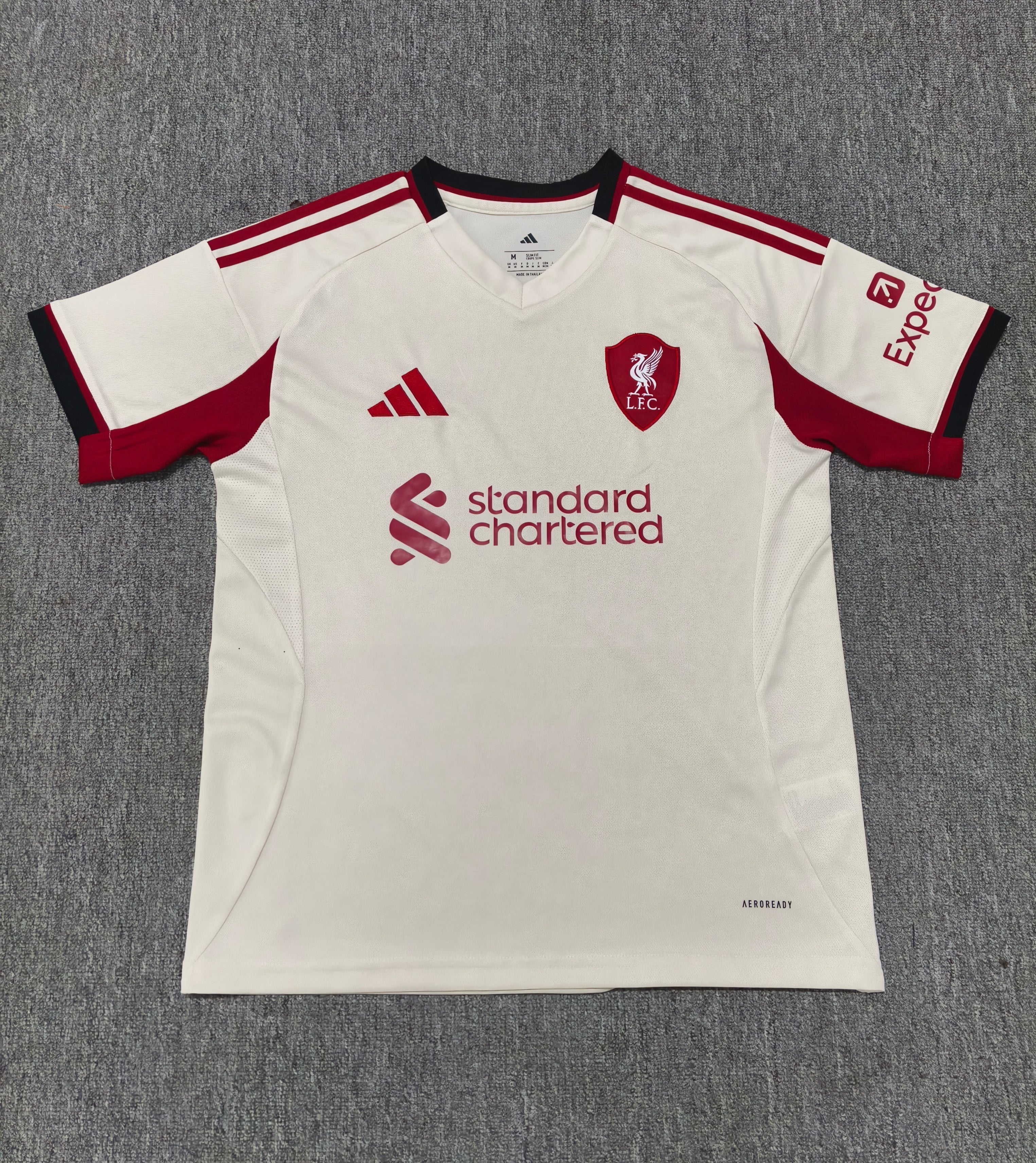 25-26 LIV Extérieur