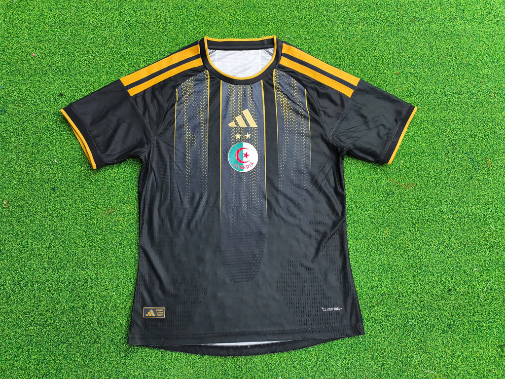 Algérie Maillot Noir et Doré 25-26
