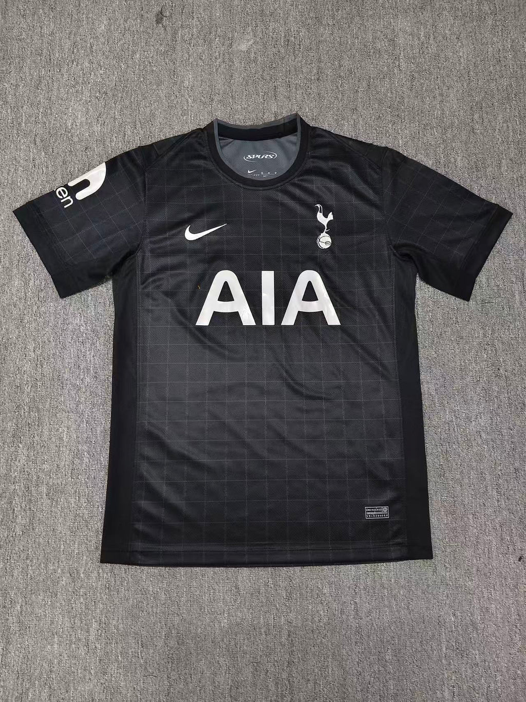 25-26 Tottenham Extérieur