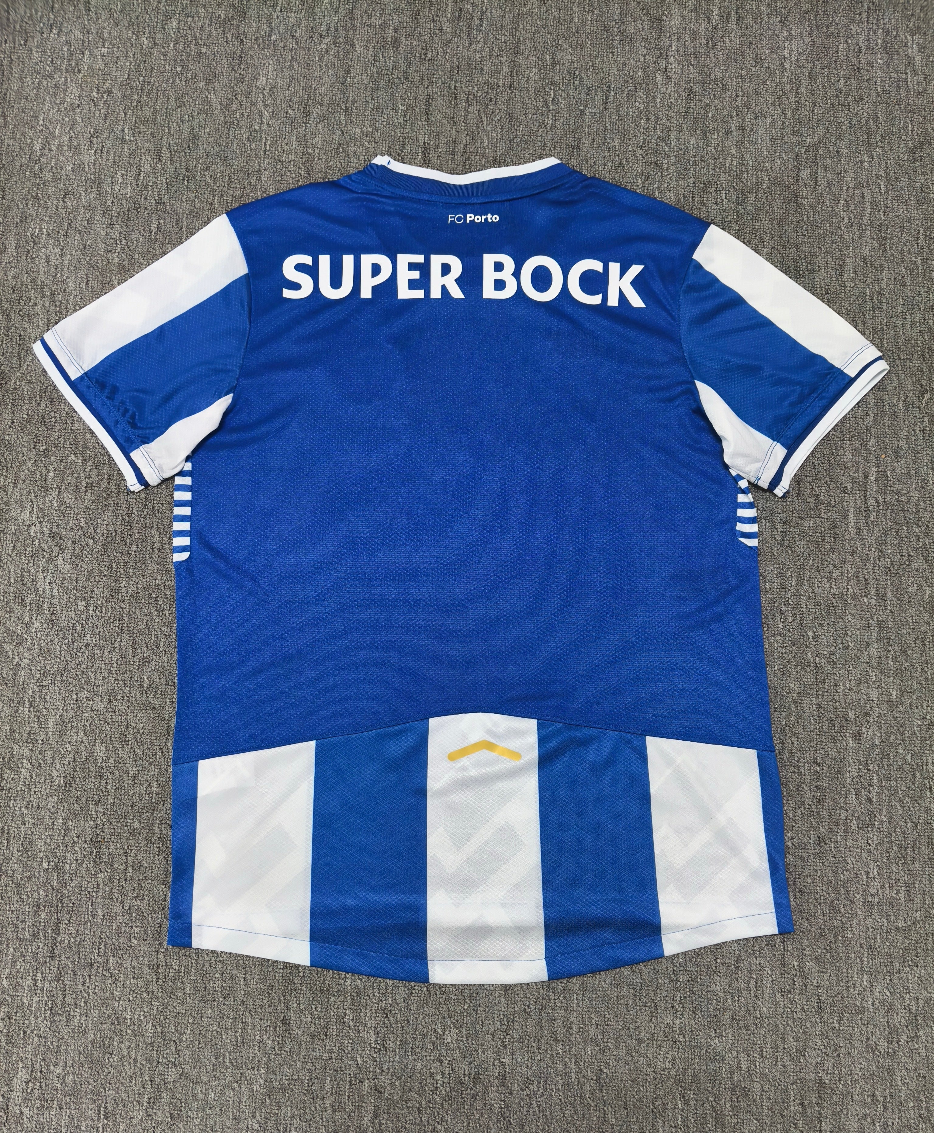 25-26 Porto Domicile